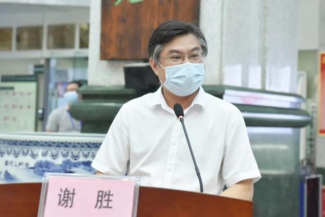 广西医师协会会长赵劲民一行莅临广西中医药大学第一附属医院开展「中国医师节」走访慰问活动