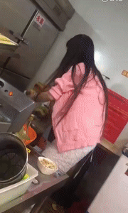 美美的GIF动图：拥有无敌身材的妹子 趣图集 热图5