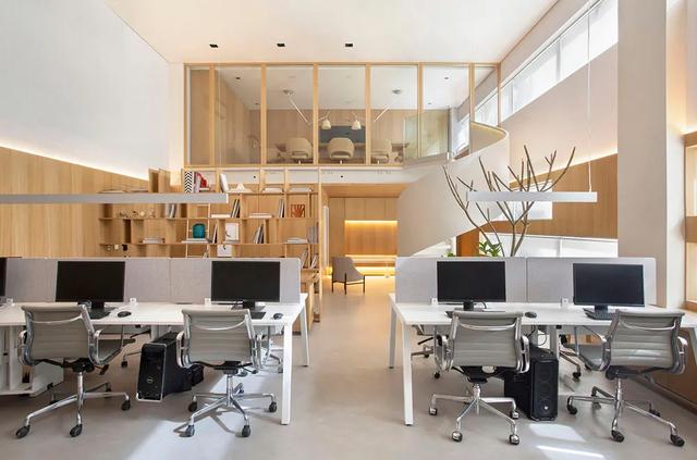 艺术与设计 - 理想的工作环境——轻盈而明亮