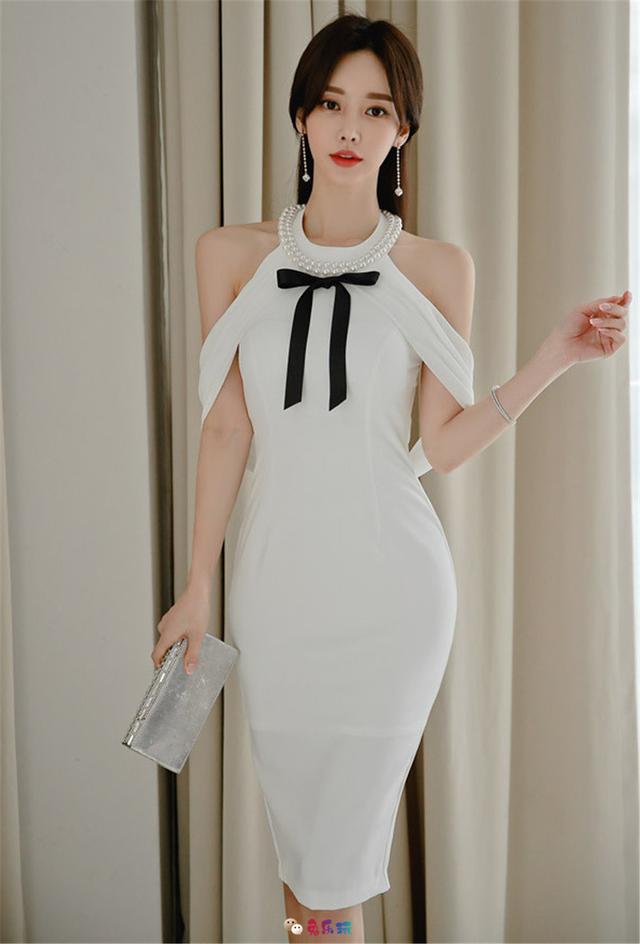 孙允珠丨杜鹃珍珠垂帘吊袖百褶长礼裙