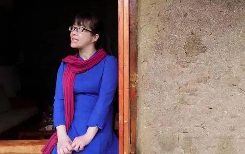 不惜被骂荡妇也要歌颂爱欲，这位农民女诗人我挺她！