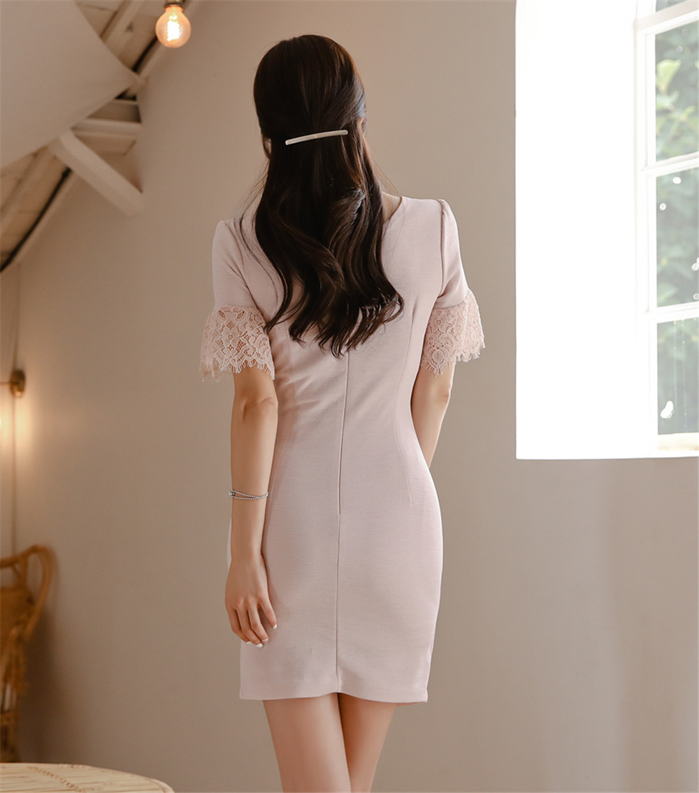 孙允珠丨浅玫甘露水润细滑交叉荷叶裙