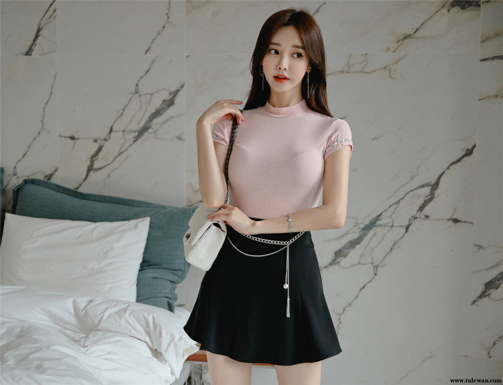 孙允珠丨粉黛梦幻初恋芭比短袖打底衫