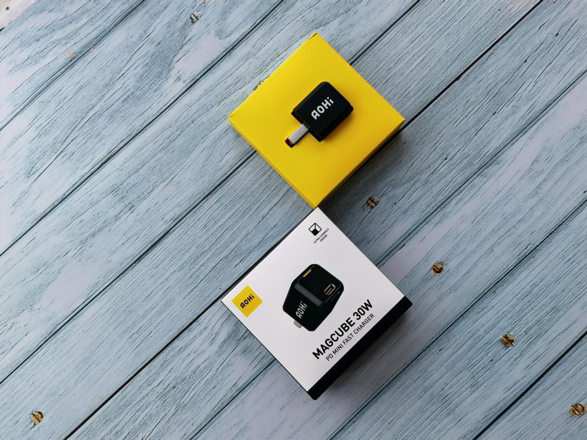 AOHI30W充电头上手体验——手机、平板、笔记本都能充