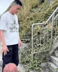 爆笑动图GIF：毛线走出了维密的气质！