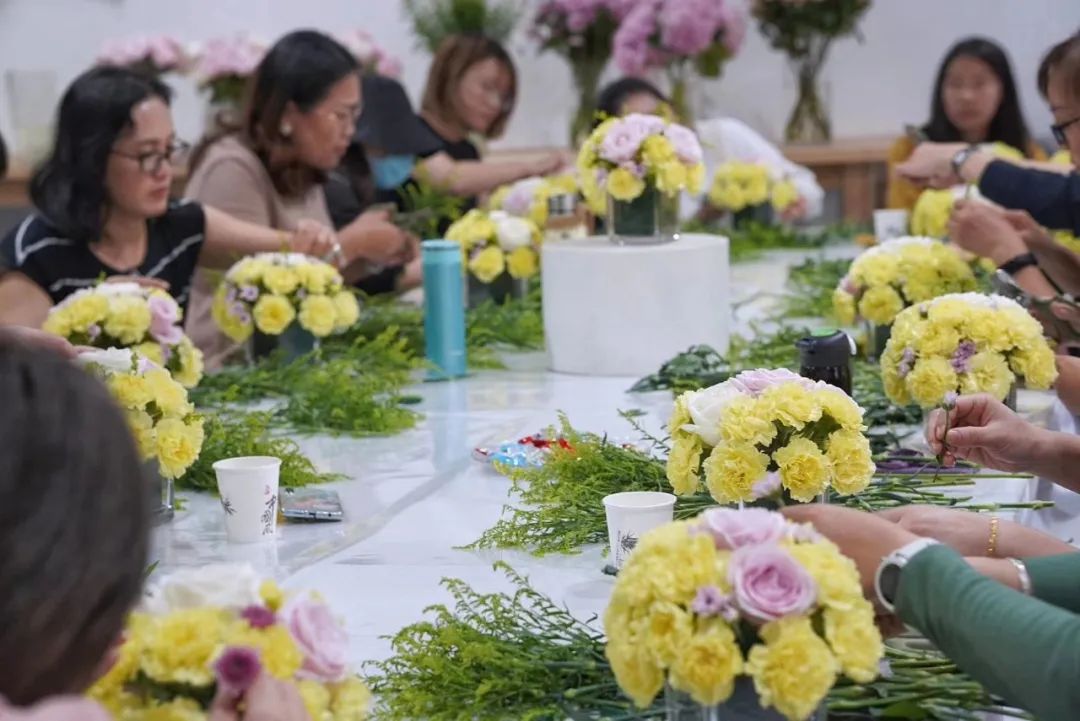 开4家店 半年带出600位花艺师 我还有很多事没做完 Sikastone