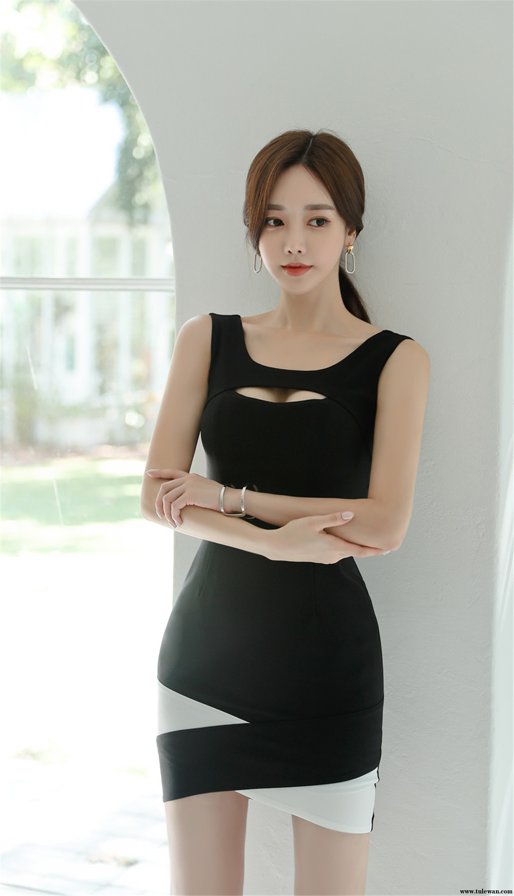 孙允珠丨黑夜深梦拼搭中空诱惑包臀裙