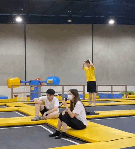 爆笑动图：血与泪的教训，内裤一定要勤洗！