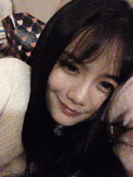 美女图片邪恶动态图：都湿了，快上来换衣服！