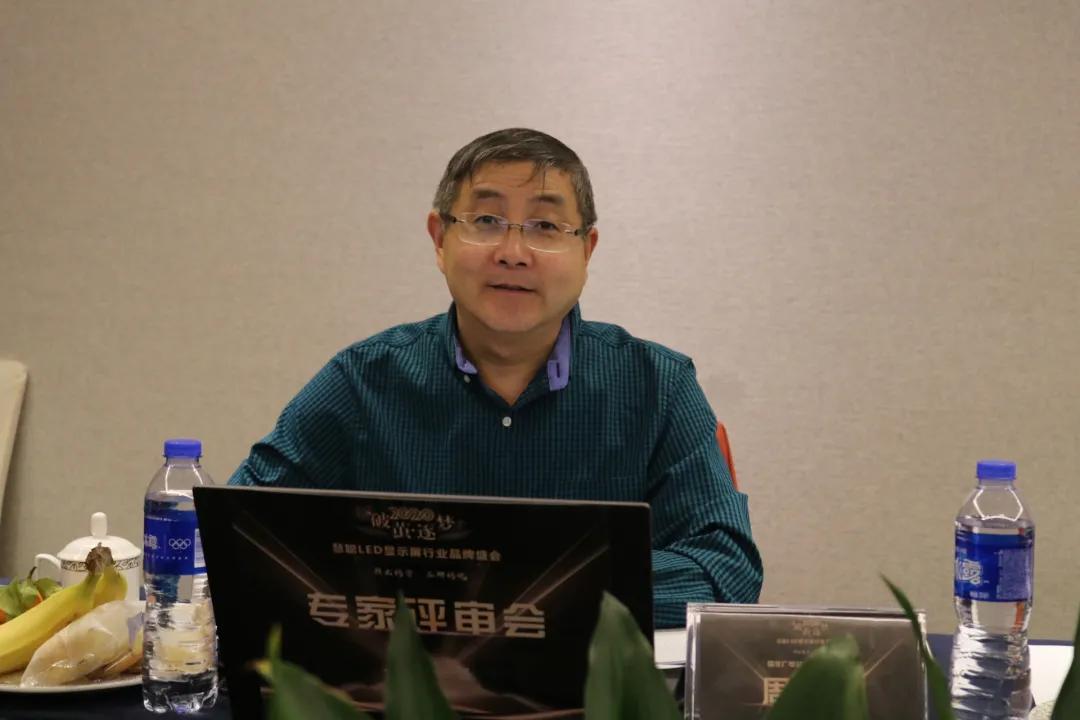 238f4172fbca47b89d2be5a43f3d9a9b