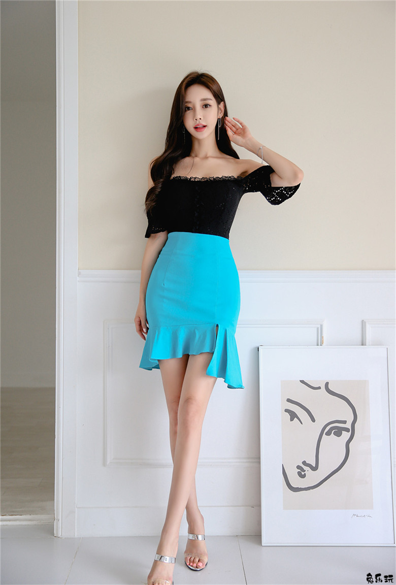 孙允珠：冰蓝混合鸡尾酒幽雅鱼尾洋裙