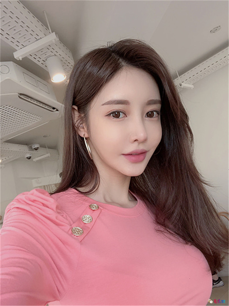 孙允珠：红莓松露初恋色彩靓丽鱼尾裙