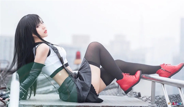 镜酱_丨《最终幻想7》蒂法