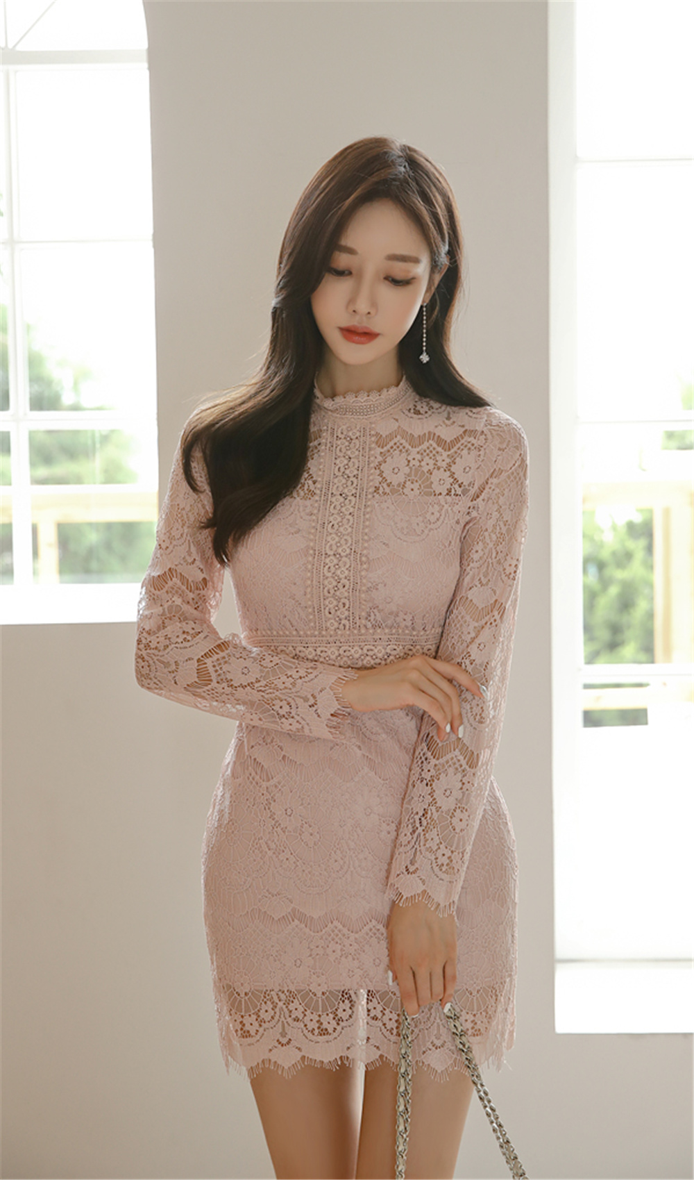 孙允珠丨浓情意式摩卡淡麦芽刺绣礼裙