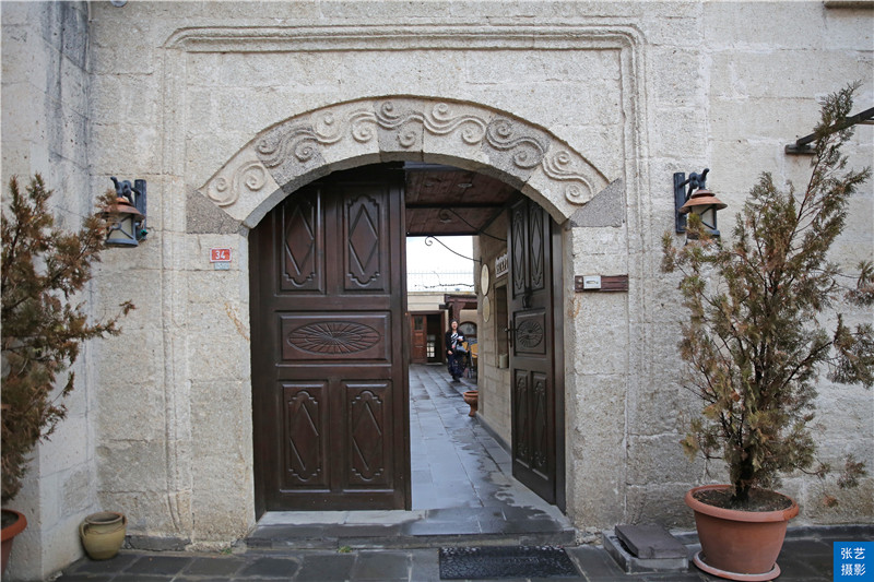 土耳其卡巴多奇亚，三百万年火山爆发形成岩洞，住在里面感觉如何