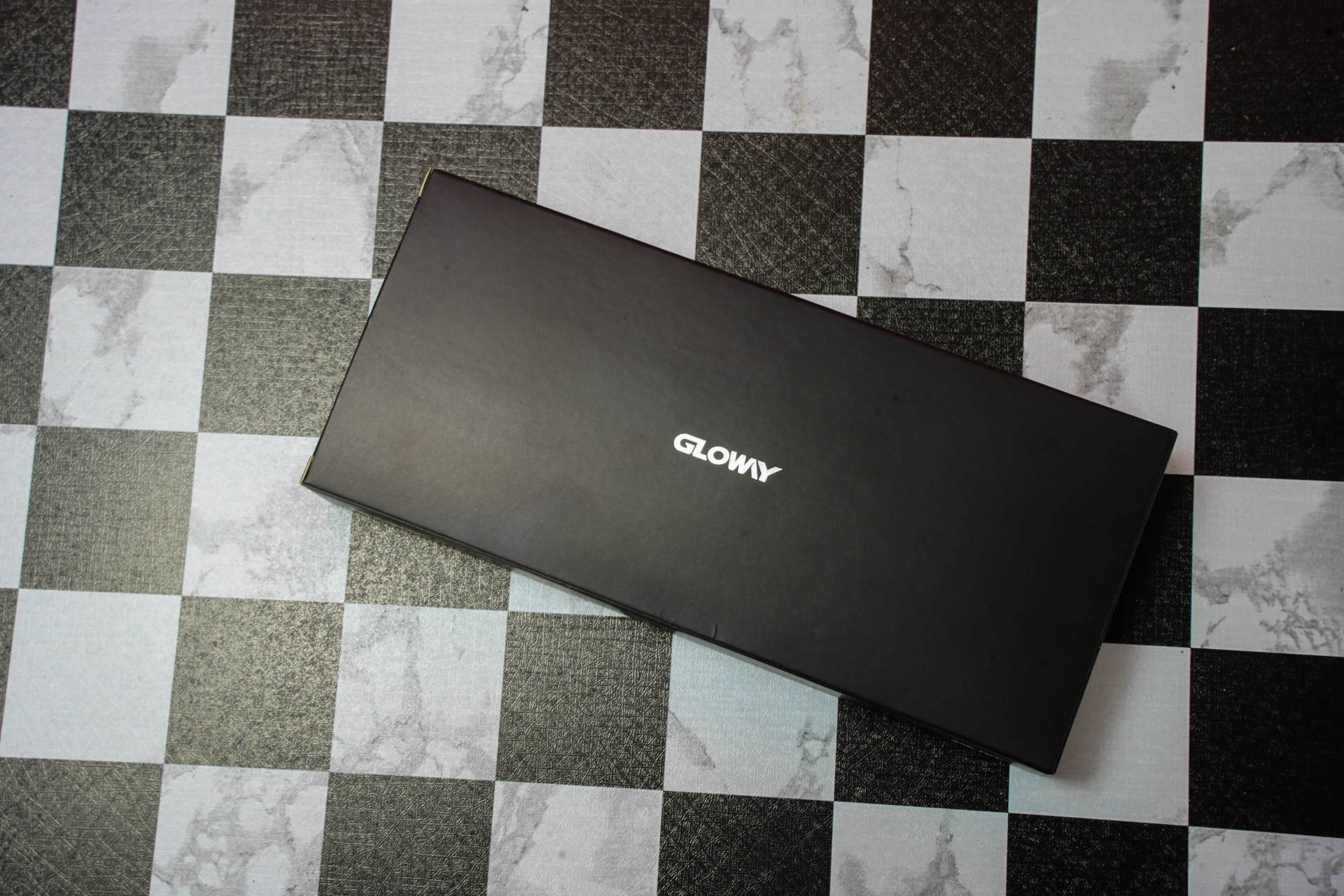 DIY玩家如何给媳妇选择电脑？乔斯伯BO100装机实录