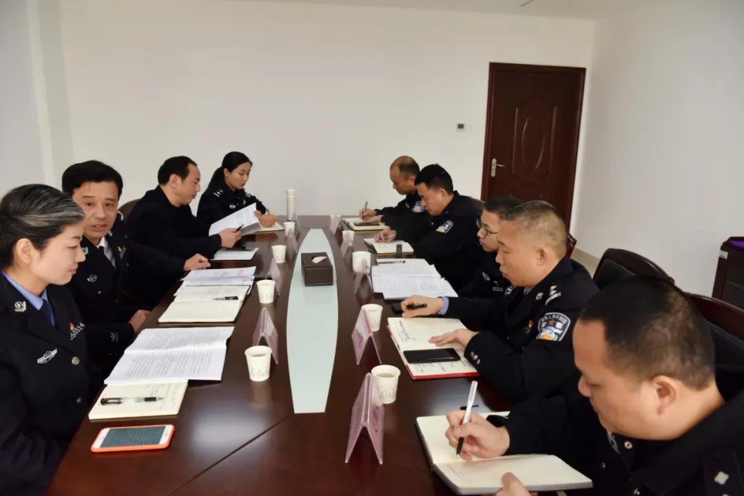 湘潭市公安局教育整顿第六指导组到湘潭县局开展教育整顿转段工作调研指导座谈会