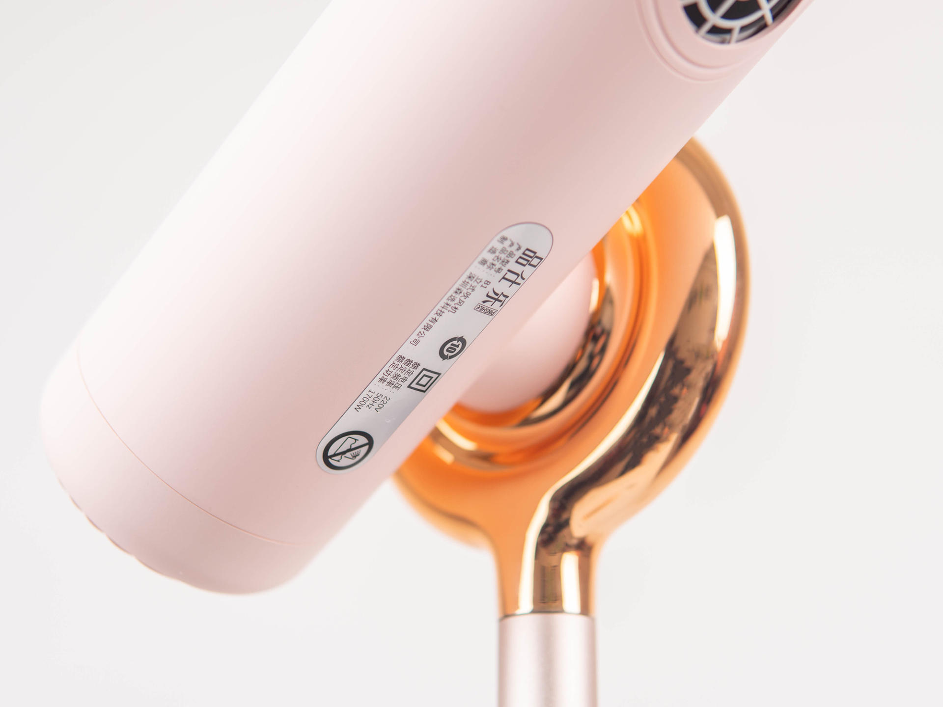 颠覆传统吹发方式，品仕乐立式吹风机解放双手吹发更舒适