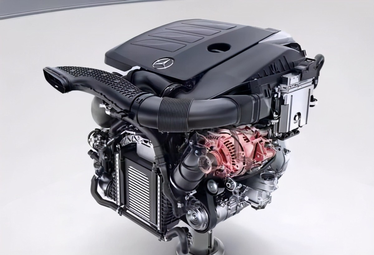 当下奔驰对小排量发动机越来越钟爱,自然新一代奔驰glc也不例外,新车