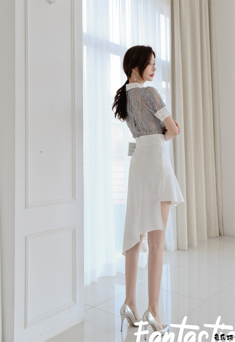 孙允珠：灰黛青丝苔纹翻领不规则长裙