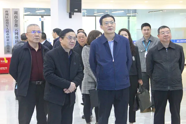 人社部调研组来潭调研灵活就业等工作