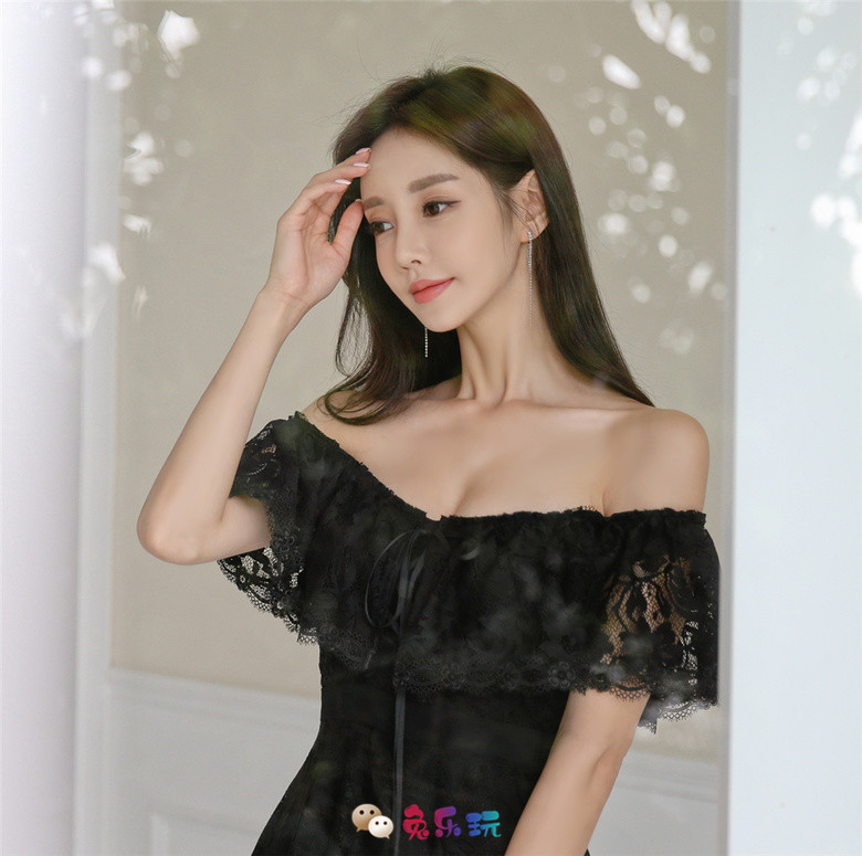 孙允珠：幽深夜暝冷调芦苇絮叶花边裙