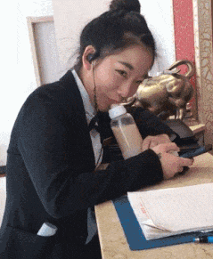 14张内涵动图：隔壁小妹妹已经长大了，我似乎该做些什么了