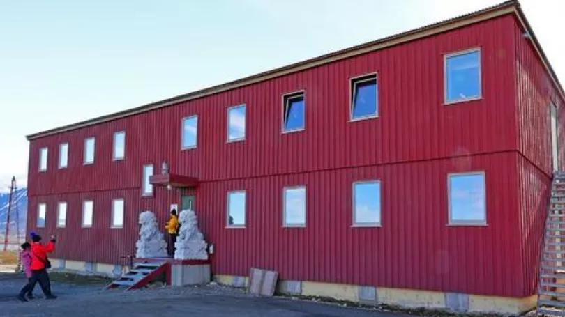 北极科考：300名科学家在北冰洋上漂一年