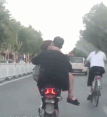 爆笑GIF动图：女人狠起来，你想都想不到