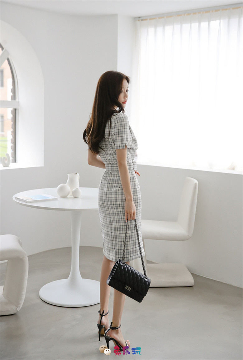 孙允珠：凝露青灰初秋田园麦穗格纹裙