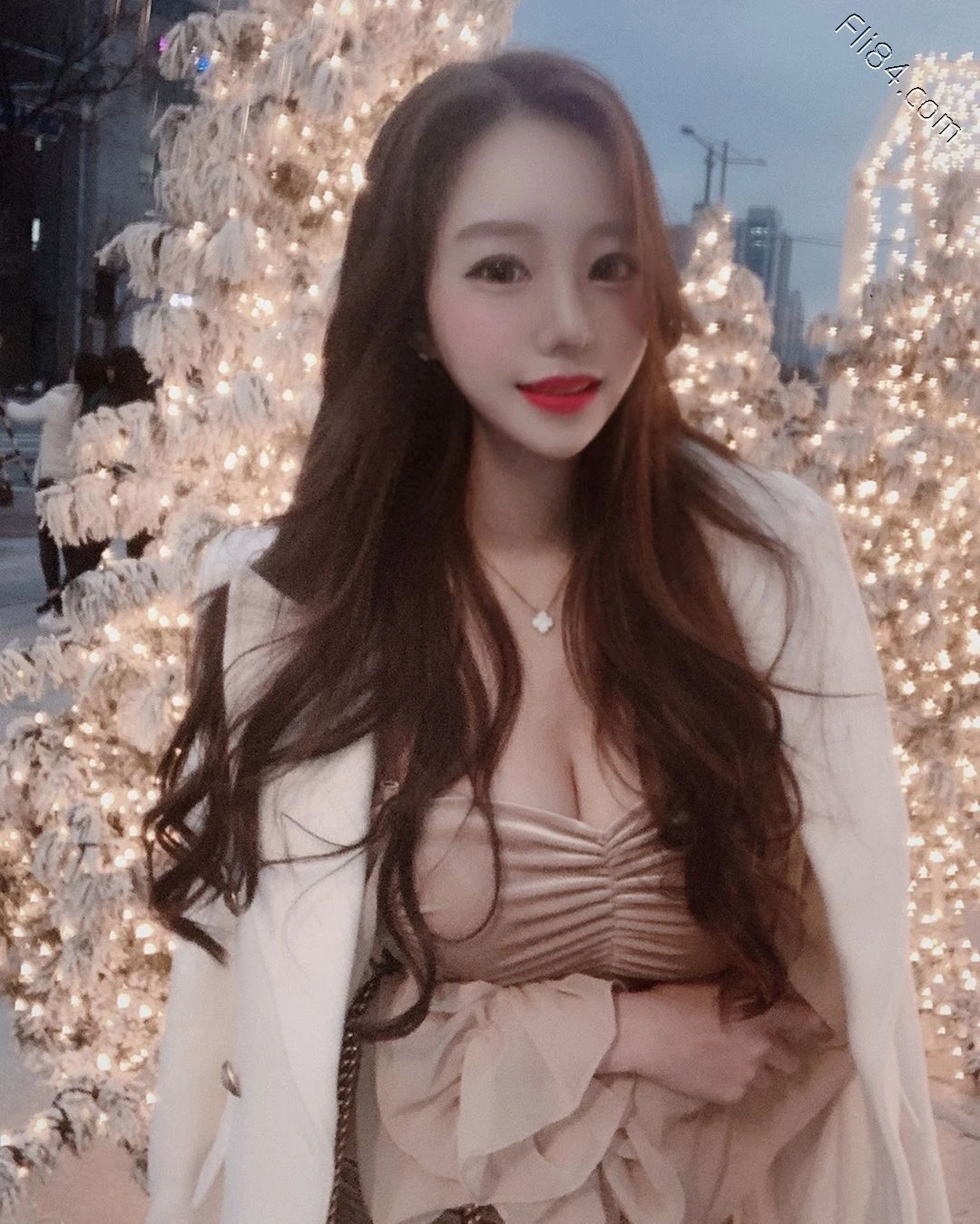 韩国美女 - 真人版娜美@韩国泡菜姐姐berryooon事业线太强了 - 第5页 养眼图片 第17张