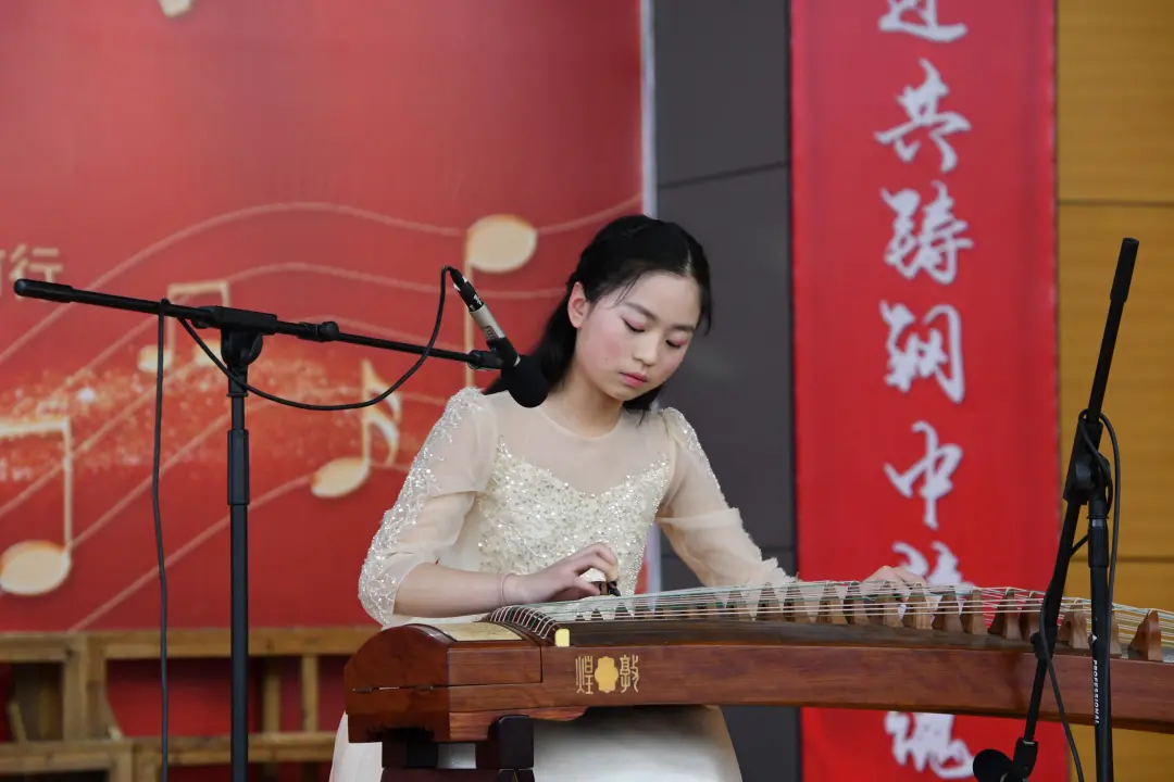 献礼百年风华，歌舞多彩青春——记湘钢一中教育集团十二中校区“献礼建党一百周年”之“三独”比赛决赛展演