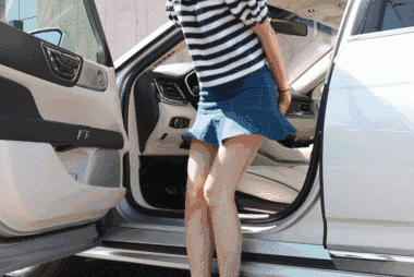 邪恶动态美女图：这样穿着，真的能上街吗？