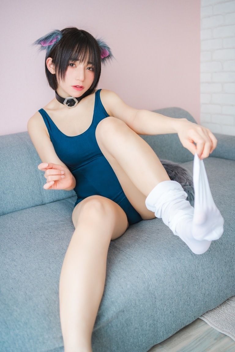 日本新晋人气Coser！短发樱花妹九重はる死库水让人大饱眼福！