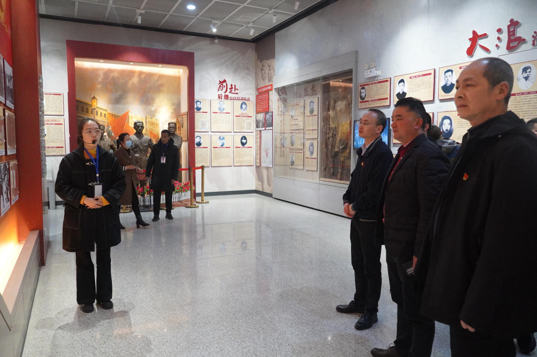 湘潭市救助站开展祭先烈 学党史 悟思想活动