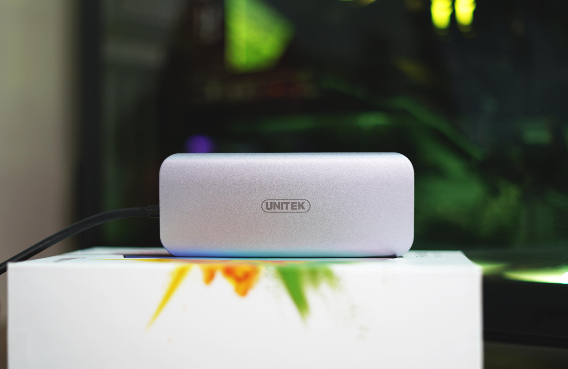 电脑接口不够用、不好用？一个扩展坞告诉你接口大满贯有多方便