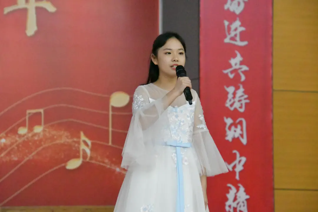 献礼百年风华，歌舞多彩青春——记湘钢一中教育集团十二中校区“献礼建党一百周年”之“三独”比赛决赛展演