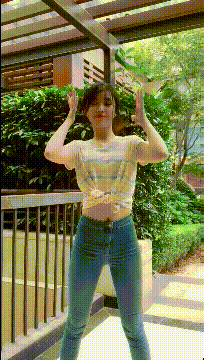 邪恶GIF动态的图片：你微微一笑，我就已沦陷！