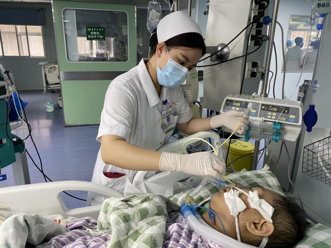51 个白天与黑夜的接力营救，成功救治重症急性胰腺炎生命垂危患者