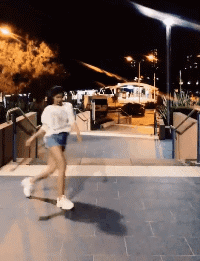 好笑的GIF动图：结婚，这种事情怎么能让兄弟帮忙呢！