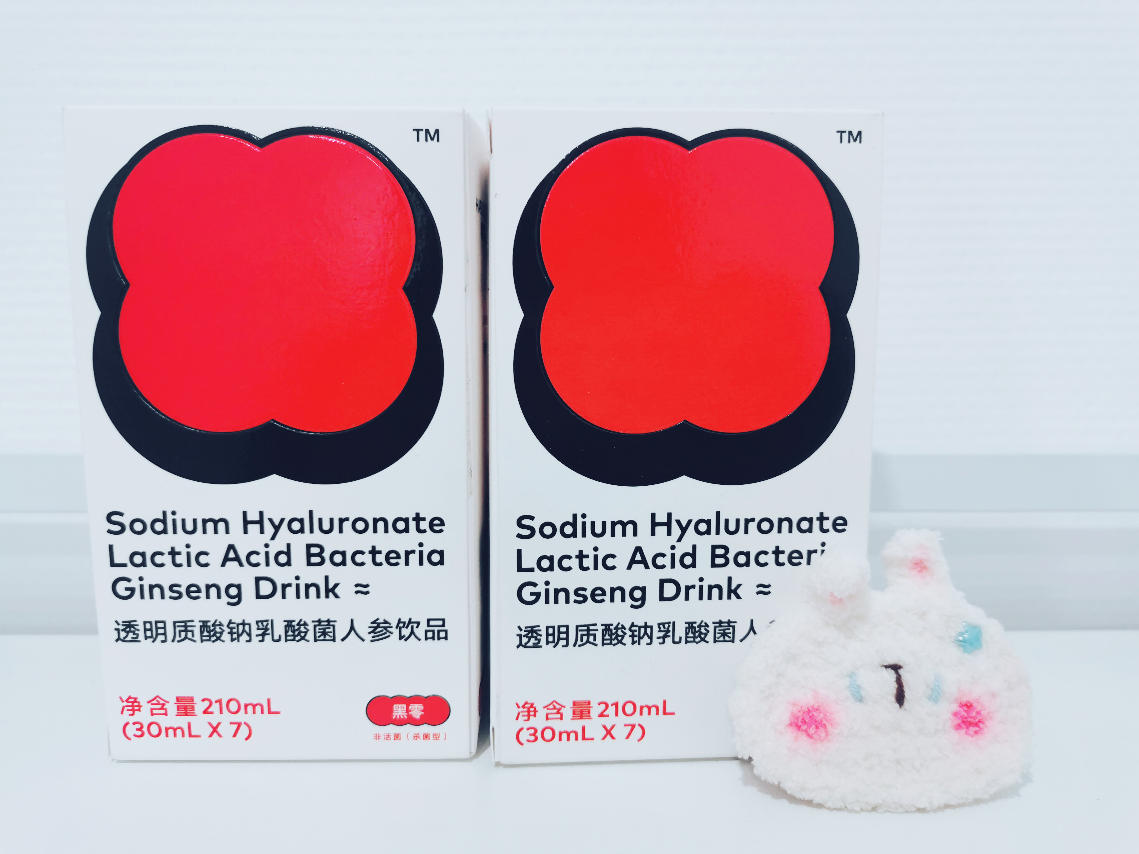 这款玻尿酸人参饮，除了补水，还是可随身携带的养护“小助手”