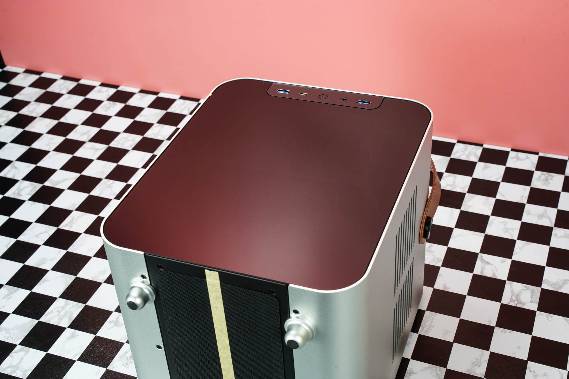 DIY玩家如何给媳妇选择电脑？乔斯伯BO100装机实录