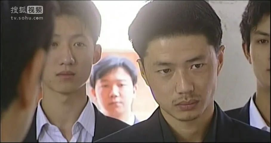 他的确有资格不屑黄晓明