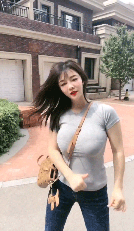 动态内涵美女图片：生命在于运动！