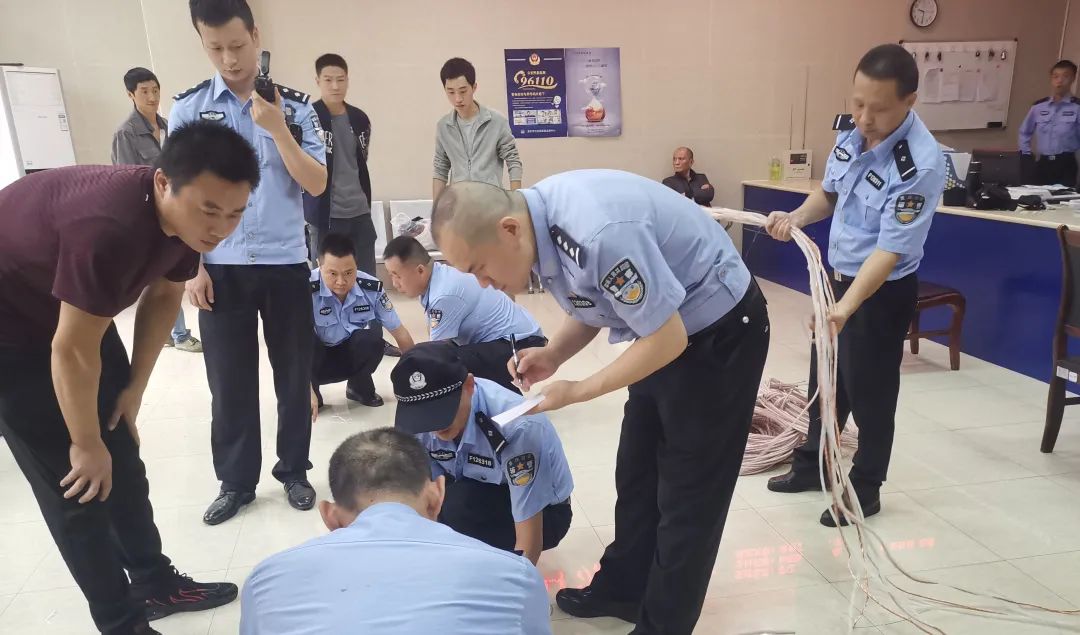 警事|小区保安监守自盗，偷窃工地电缆后被民警 迅速抓获