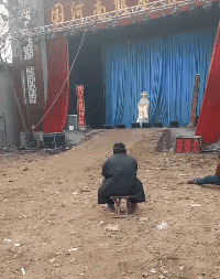 好笑的GIF动图：结婚，这种事情怎么能让兄弟帮忙呢！