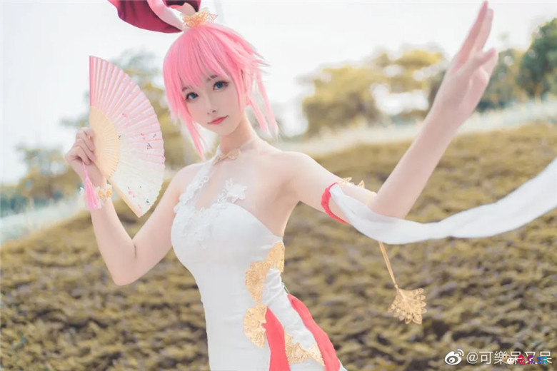 Momoko葵葵丨《崩坏3》八重樱