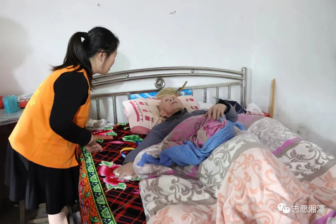 爱助残疾重病困境家庭——我们在行动
