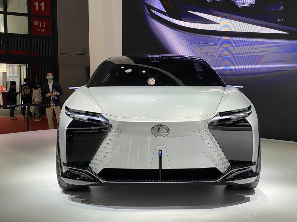 上海车展实拍:雷克萨斯lf-z概念车,零百加速仅需3秒_太平洋号