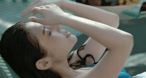 小姐姐gif动态图 大得很突然啊 - 第2页 美女动图 第2张